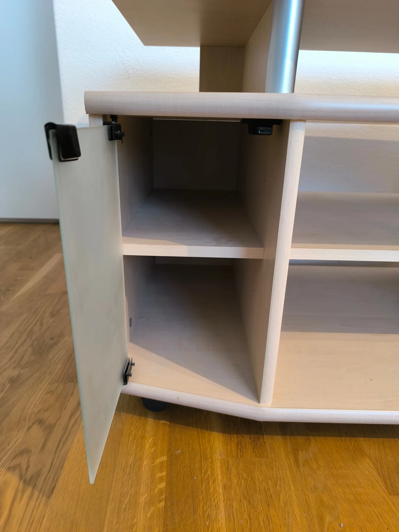 TV stand with acrylic glass and wheels – view 3
