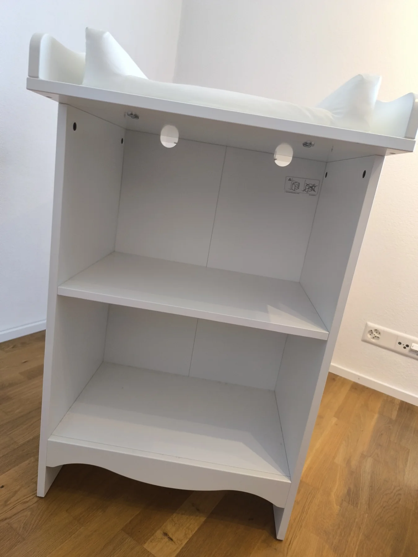 IKEA SMÅGÖRA changing table with pad – view 9